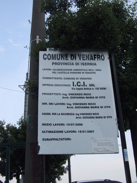 cartello-lavori-castello.JPG