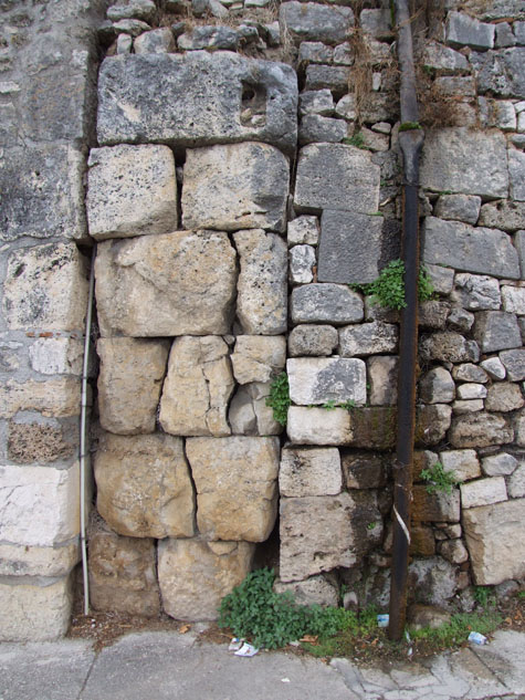 Torri e mura isernia (41)