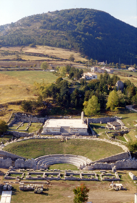 Allineamenti e moduli armonici di origine pitagorica nell’architettura sacra del Sannio  (seconda parte)