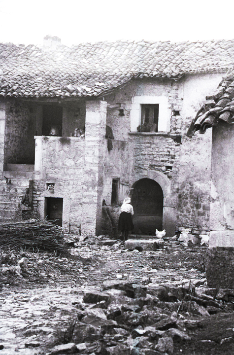 Il teatro di Sepino come era nel 1973. Immagini inedite prima dello scavo