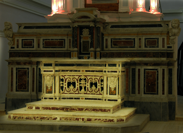 Meraviglie di Francesco Varriale, maestro marmoraro, a Castelmauro, Acquaviva Collecroce e Venafro