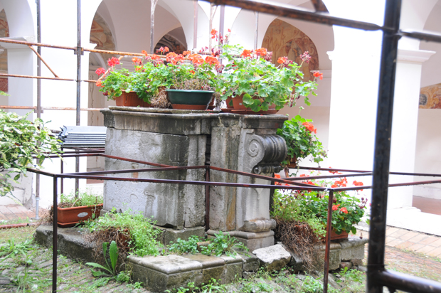 Rinasce la cisterna del Convento di Toro. Forse era meglio farla morire dignitosamente.